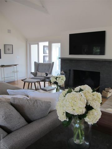 40 Tuthill Point Road, East Moriches, NY 11940