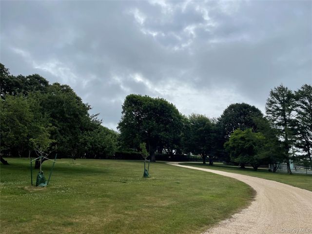 40 Tuthill Point Road, East Moriches, NY 11940