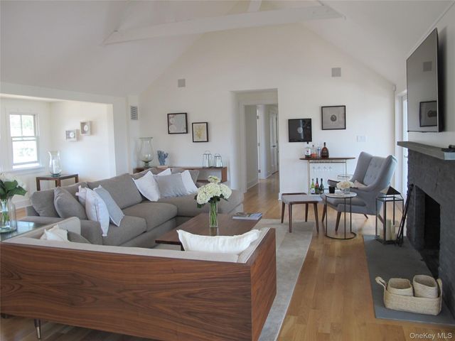 40 Tuthill Point Road, East Moriches, NY 11940