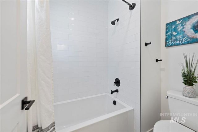 9863 W Aviara St., Star, ID 83669