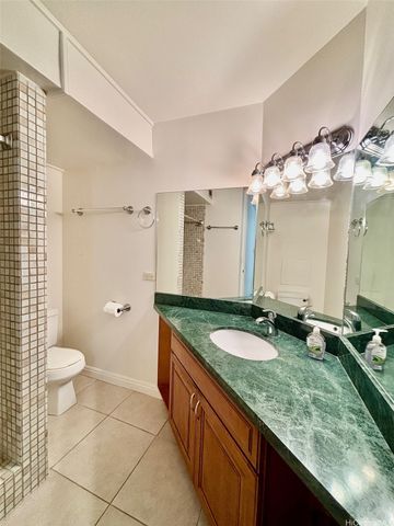 1750 Kalakaua Avenue 2704, Honolulu, HI 96826
