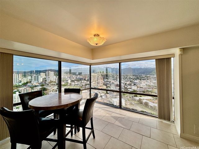 1750 Kalakaua Avenue 2704, Honolulu, HI 96826