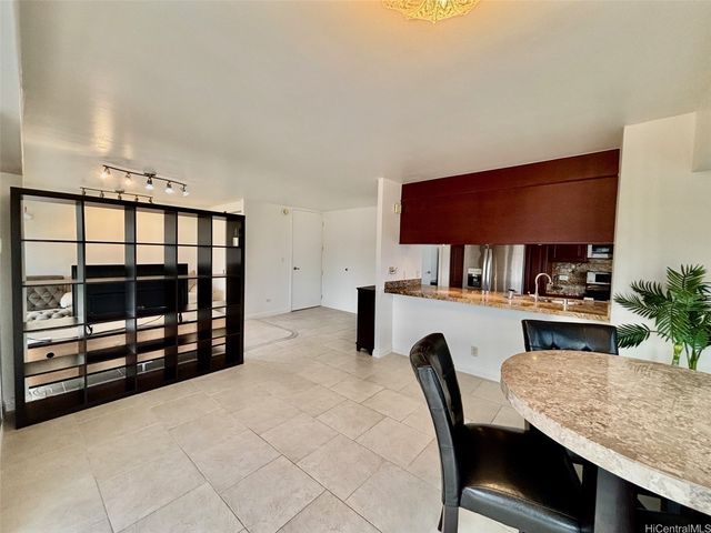 1750 Kalakaua Avenue 2704, Honolulu, HI 96826