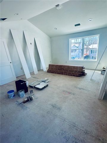 10 Dale Avenue, Cranston, RI 02910