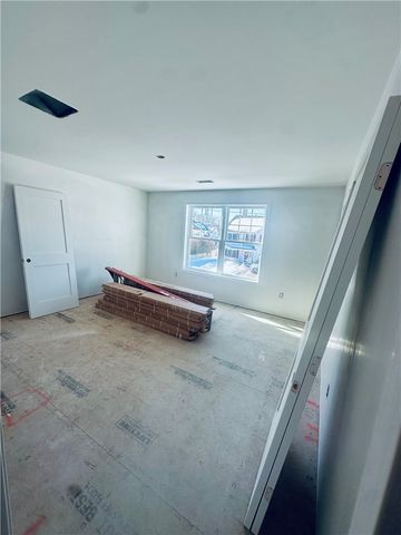 10 Dale Avenue, Cranston, RI 02910