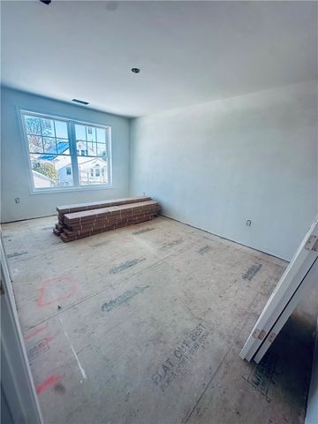 10 Dale Avenue, Cranston, RI 02910