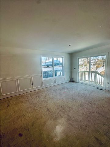 10 Dale Avenue, Cranston, RI 02910