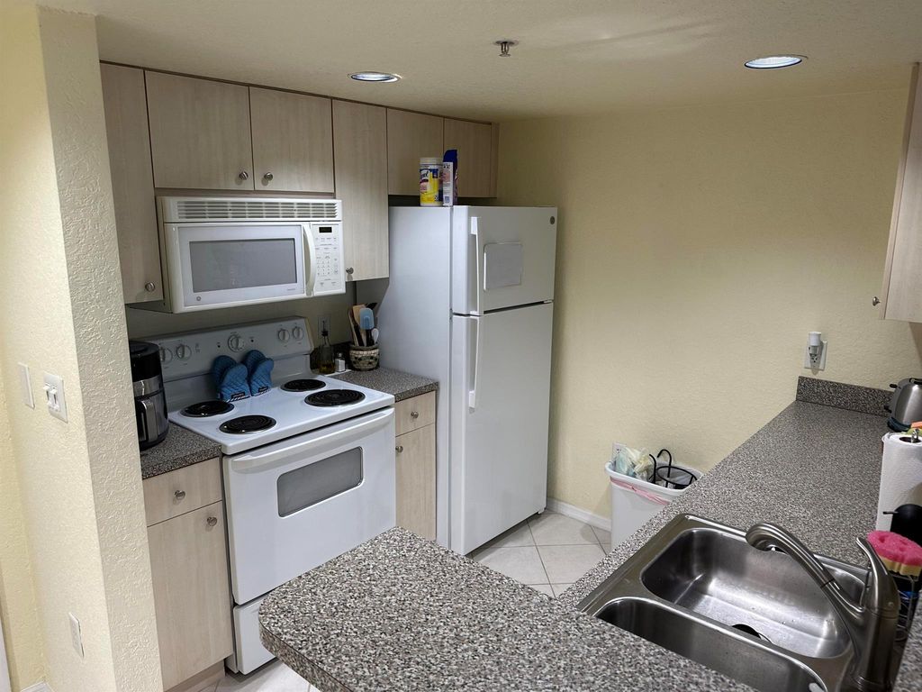 1801 N Flagler Drive 538, West Palm Beach, FL 33407