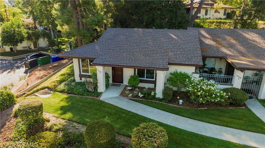 19508 Avenue Of The Oaks, Newhall, CA 91321 — photo 3