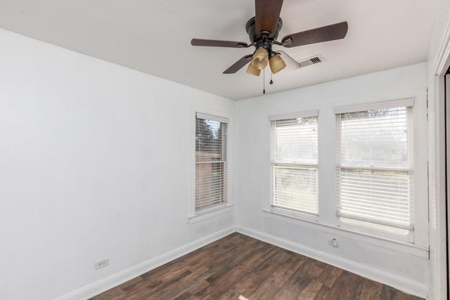 6438 Washington Street, Groves, TX 77619