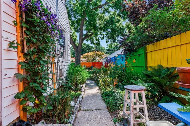 2862 N 78th STREET, Milwaukee, WI 53222
