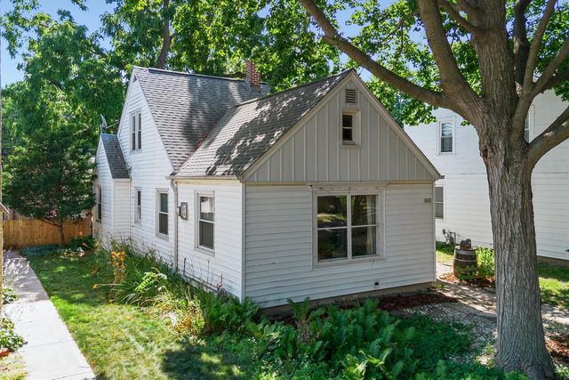 2862 N 78th STREET, Milwaukee, WI 53222