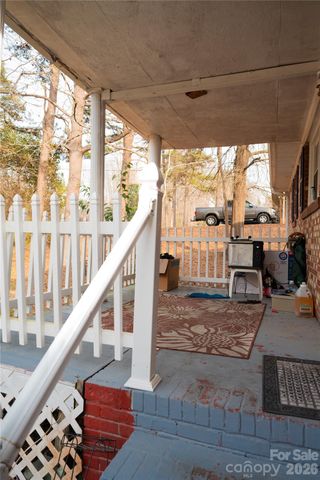 406 E Texas Avenue, Bessemer City, NC 28016