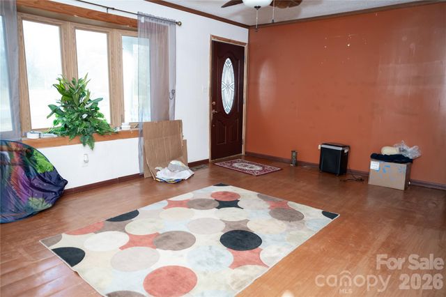 406 E Texas Avenue, Bessemer City, NC 28016