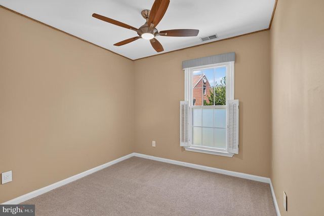 4659 LAMBERT DR, Alexandria, VA 22311