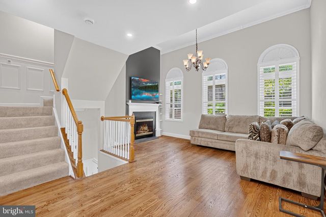 4659 LAMBERT DR, Alexandria, VA 22311