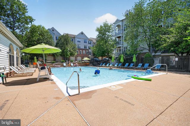 4659 LAMBERT DR, Alexandria, VA 22311