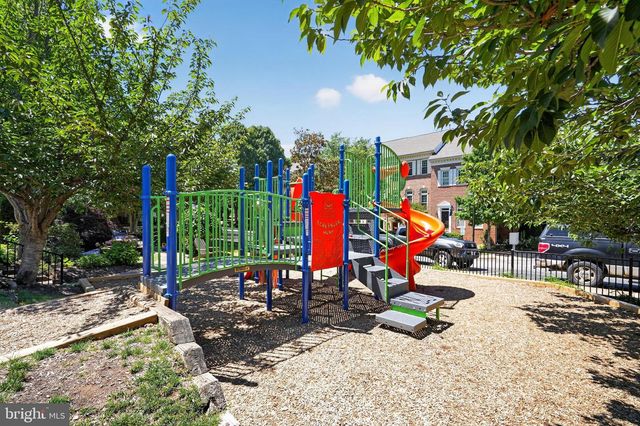 4659 LAMBERT DR, Alexandria, VA 22311