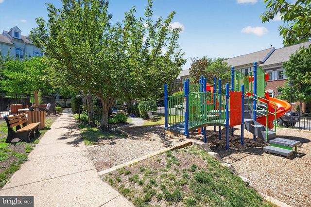 4659 LAMBERT DR, Alexandria, VA 22311