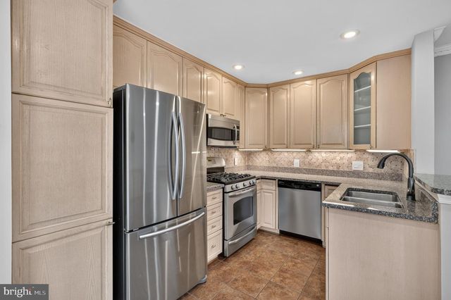 4659 LAMBERT DR, Alexandria, VA 22311