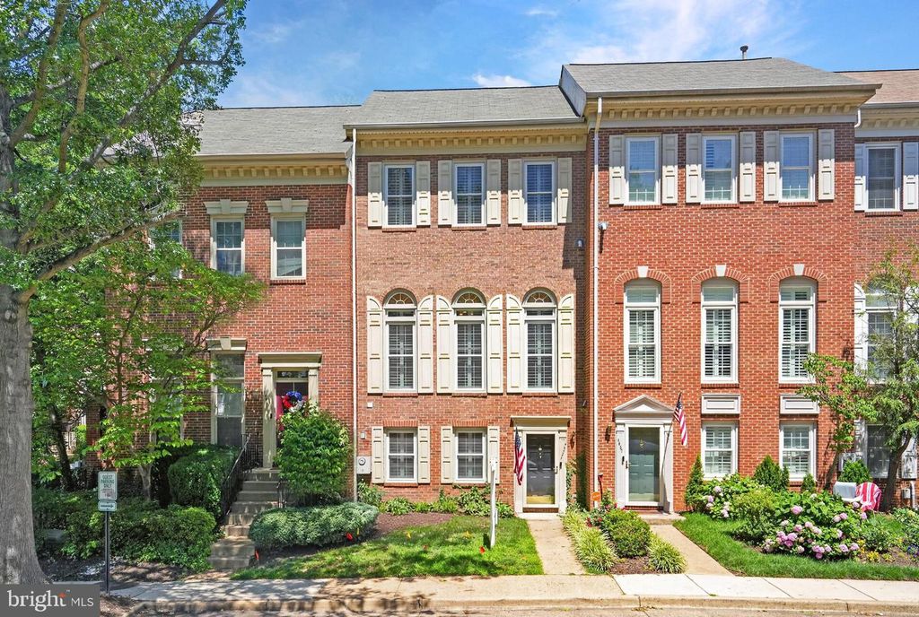 4659 LAMBERT DR, Alexandria, VA 22311
