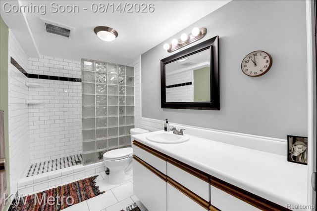 3050 Indian Lake Road, Addison Township, MI 48370