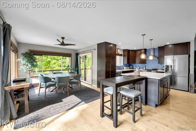 3050 Indian Lake Road, Addison Township, MI 48370