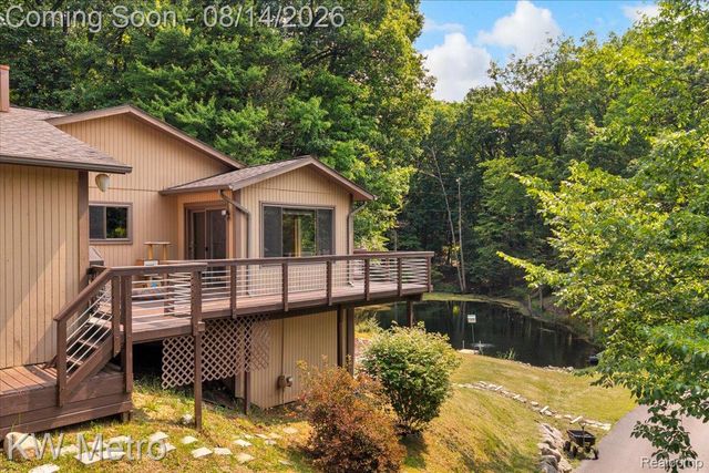 3050 Indian Lake Road, Addison Township, MI 48370