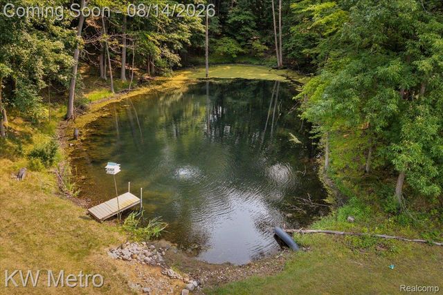 3050 Indian Lake Road, Addison Township, MI 48370