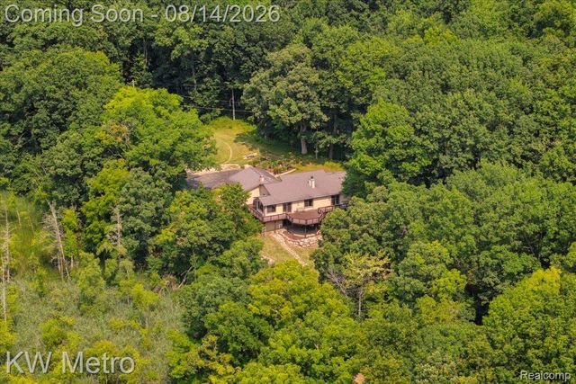 3050 Indian Lake Road, Addison Township, MI 48370