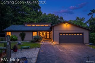 3050 Indian Lake Road, Addison Township, MI 48370