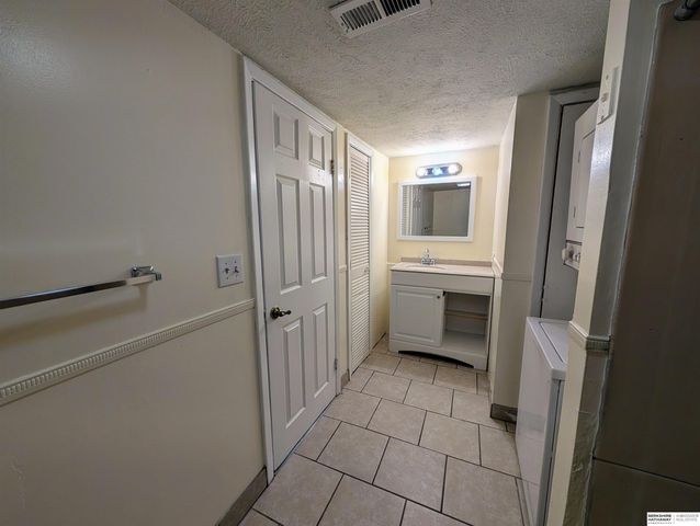 4814 Polk Street, Omaha, NE 68117