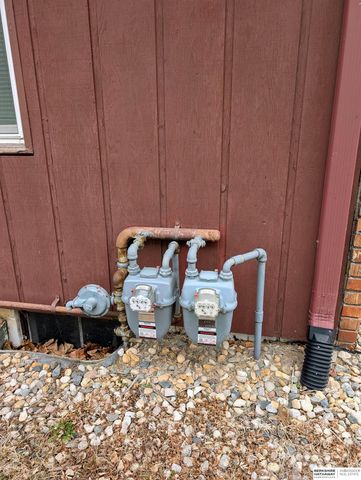 4814 Polk Street, Omaha, NE 68117