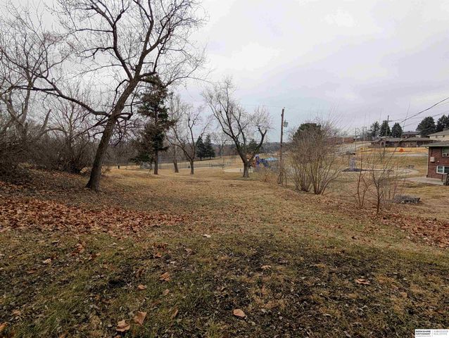 4814 Polk Street, Omaha, NE 68117