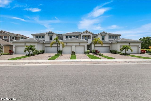 4563 Arboretum CIR 101, Naples, FL 34112