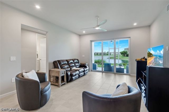 4563 Arboretum CIR 101, Naples, FL 34112