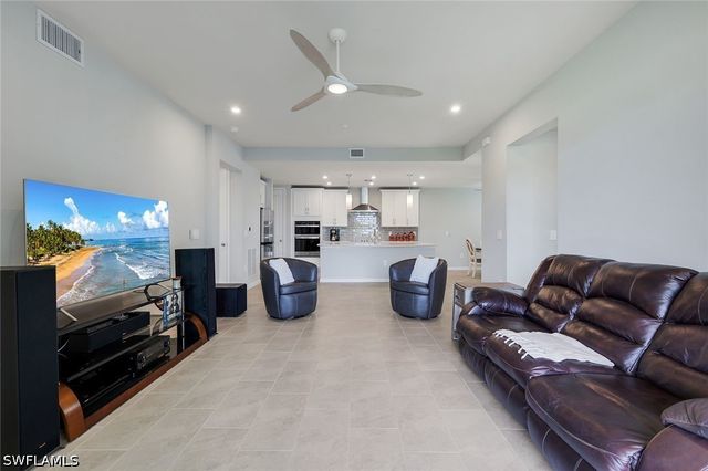 4563 Arboretum CIR 101, Naples, FL 34112