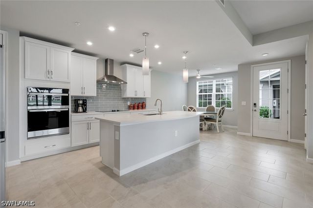 4563 Arboretum CIR 101, Naples, FL 34112