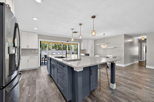 159 SE 26th Avenue, Boynton Beach, FL 33435