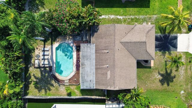 159 SE 26th Avenue, Boynton Beach, FL 33435