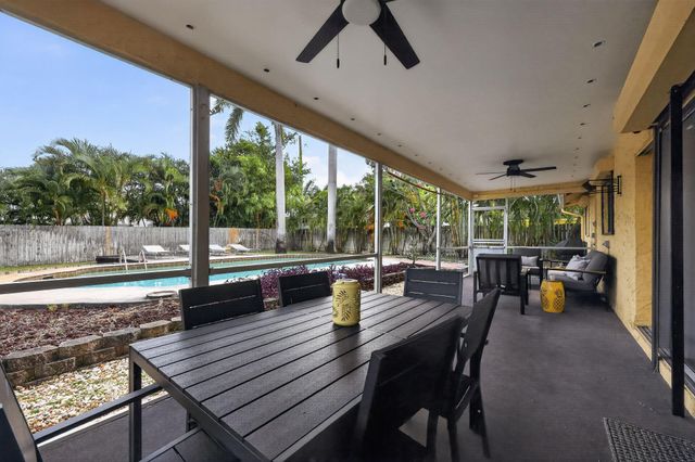 159 SE 26th Avenue, Boynton Beach, FL 33435