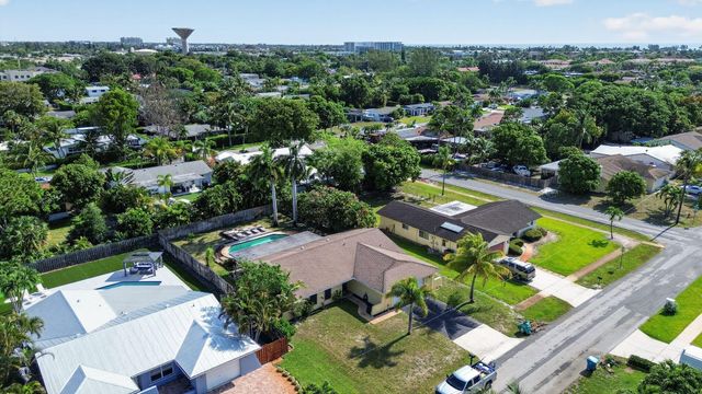 159 SE 26th Avenue, Boynton Beach, FL 33435