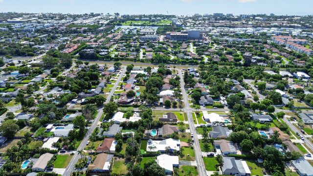 159 SE 26th Avenue, Boynton Beach, FL 33435