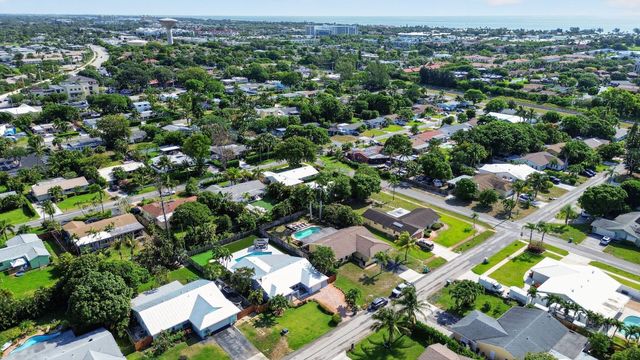 159 SE 26th Avenue, Boynton Beach, FL 33435