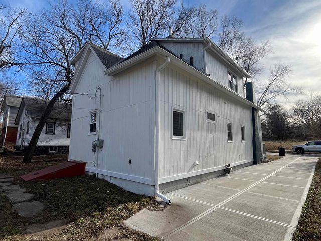 3614 Charles Street, Omaha, NE 68131