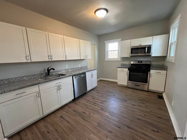 3614 Charles Street, Omaha, NE 68131