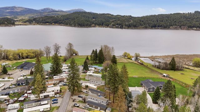 11776 N Hauser Lake RD, SPC 21, Hauser, ID 83854
