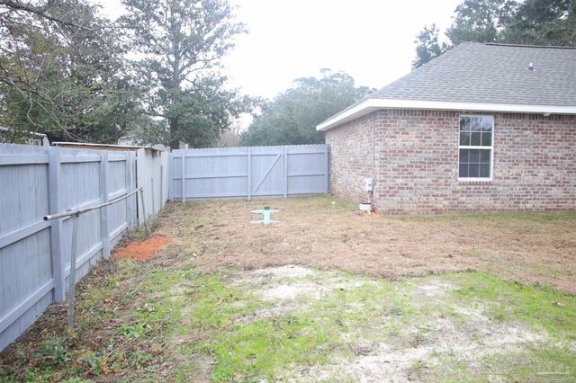 8055 El Estrecho Dr, Pensacola, FL 32514