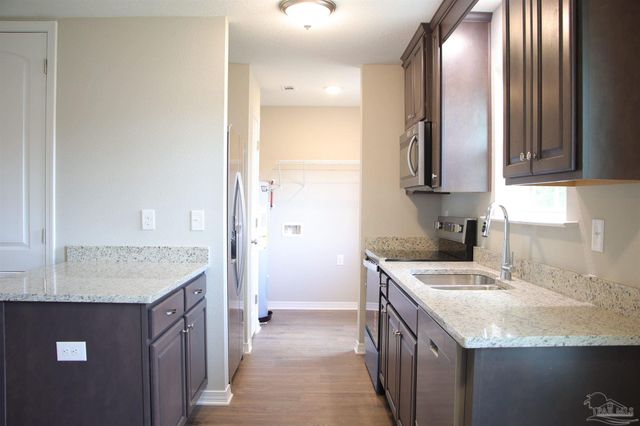 8055 El Estrecho Dr, Pensacola, FL 32514