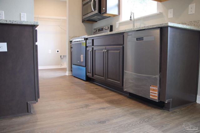 8055 El Estrecho Dr, Pensacola, FL 32514